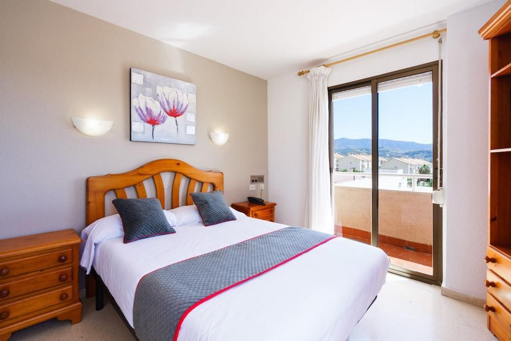 Oyo Hotel Costa Andaluza موتريل المظهر الخارجي الصورة